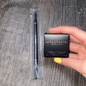 Anastasia Beverly Hills Dip brow & Sephora #20 brow brush